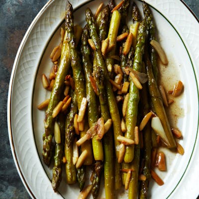 Asparagus with Toasted Almonds and Garlic